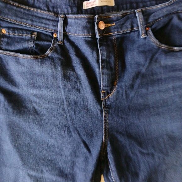Signature Levi Strauss Gold Mid Rise Capri Dark Wash Cuffed Jeans Size 18 W34 - Picture 5 of 16